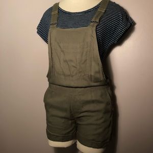 American Eagle Overalls - olive green - size small